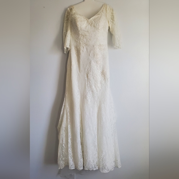 ¾ Sleeve All Over Lace Trumpet Wedding Dress-Size 6/8 - Picture 8 of 17